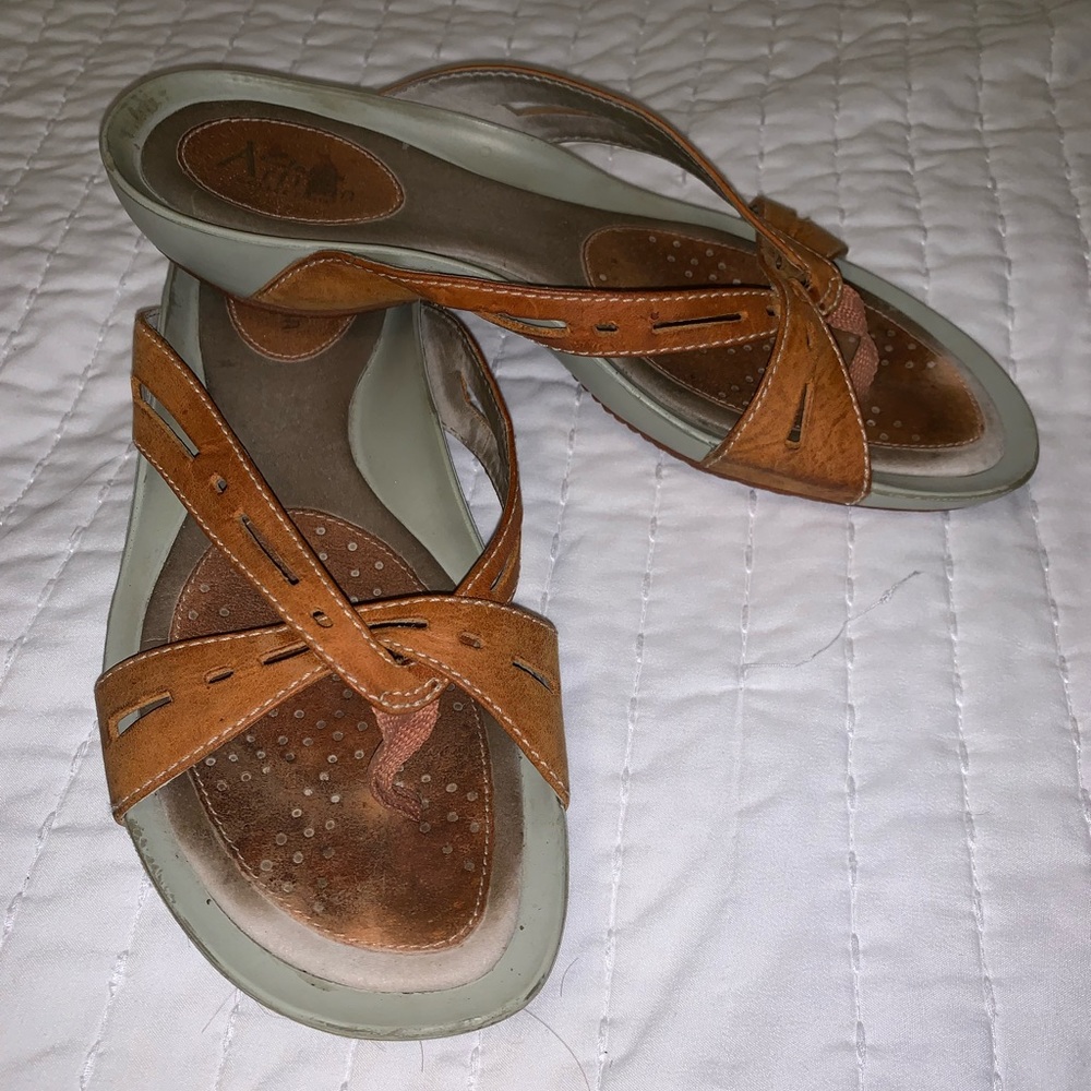 Clark’s Artisan Collection size 7